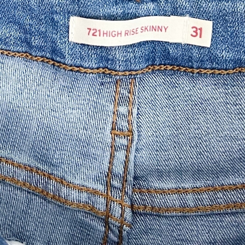 NWT Levi’s 721 Distressed High Rise Skinny Jeans in Medium Indigo Worn - Picture 7 of 11